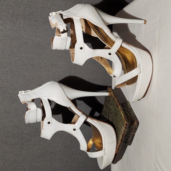 Charlotte Russe Platform Ankle Buckle rear zipper Heels SZ 9 - Picture 2 of 10